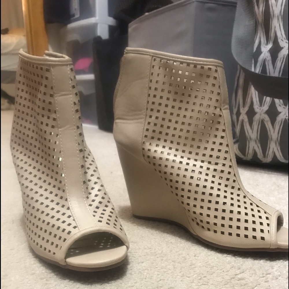 Ankle booties
